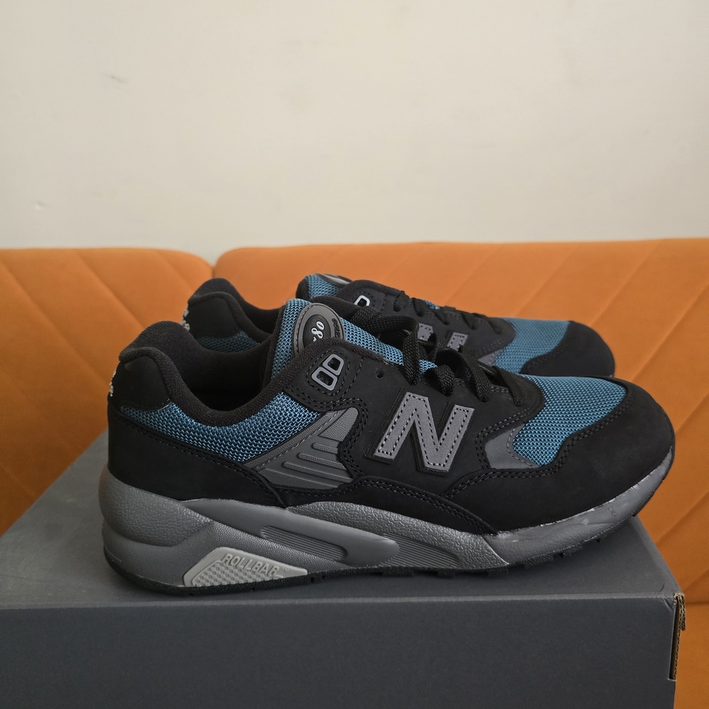 New Balance Black and Blue Men's Sneakers